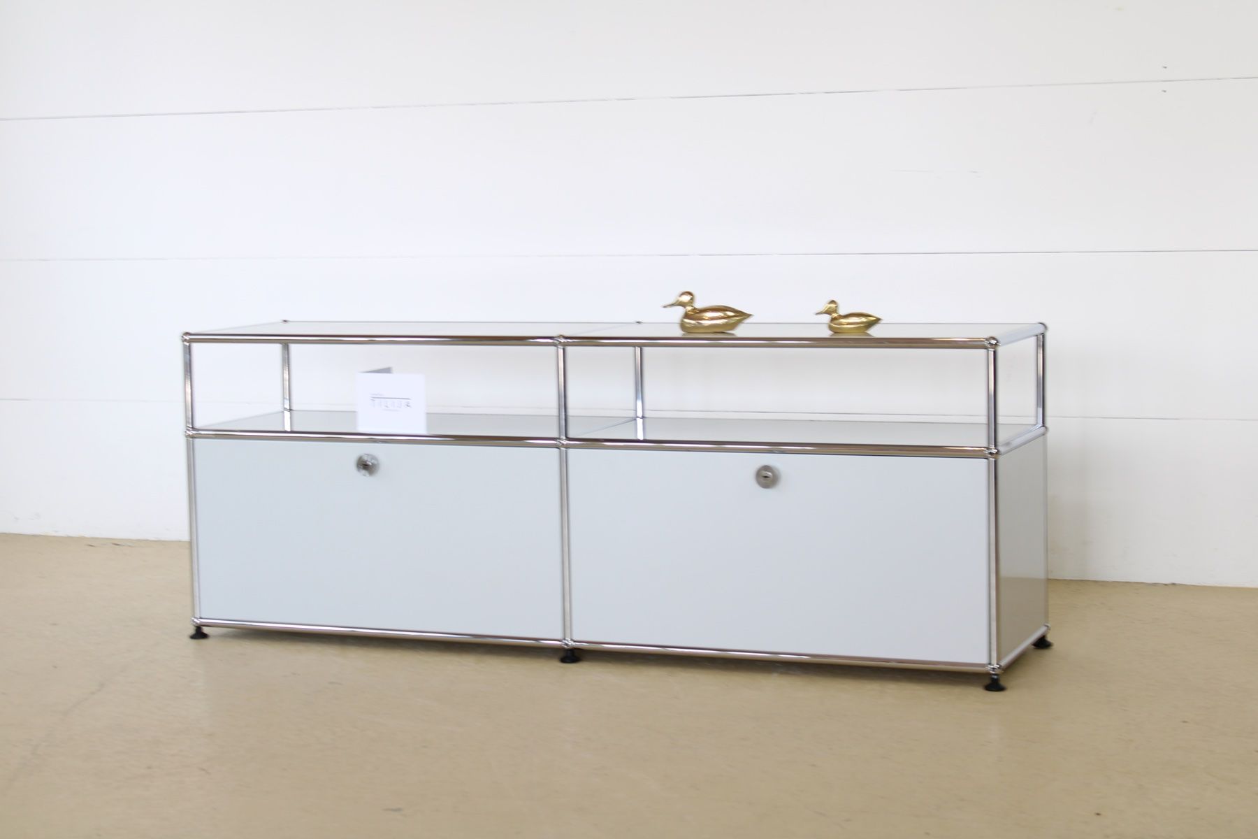 USM Mobili TV: USM Lowboard in Lichtgrau – Usato da Meinisberg venduto da atelier_TILIJA 6