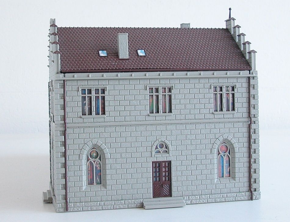 Modellini di ferrovie: Rustikales Kirchengebäude zu Spur H0 – Usato da Oberwil BL venduto da Klang 1