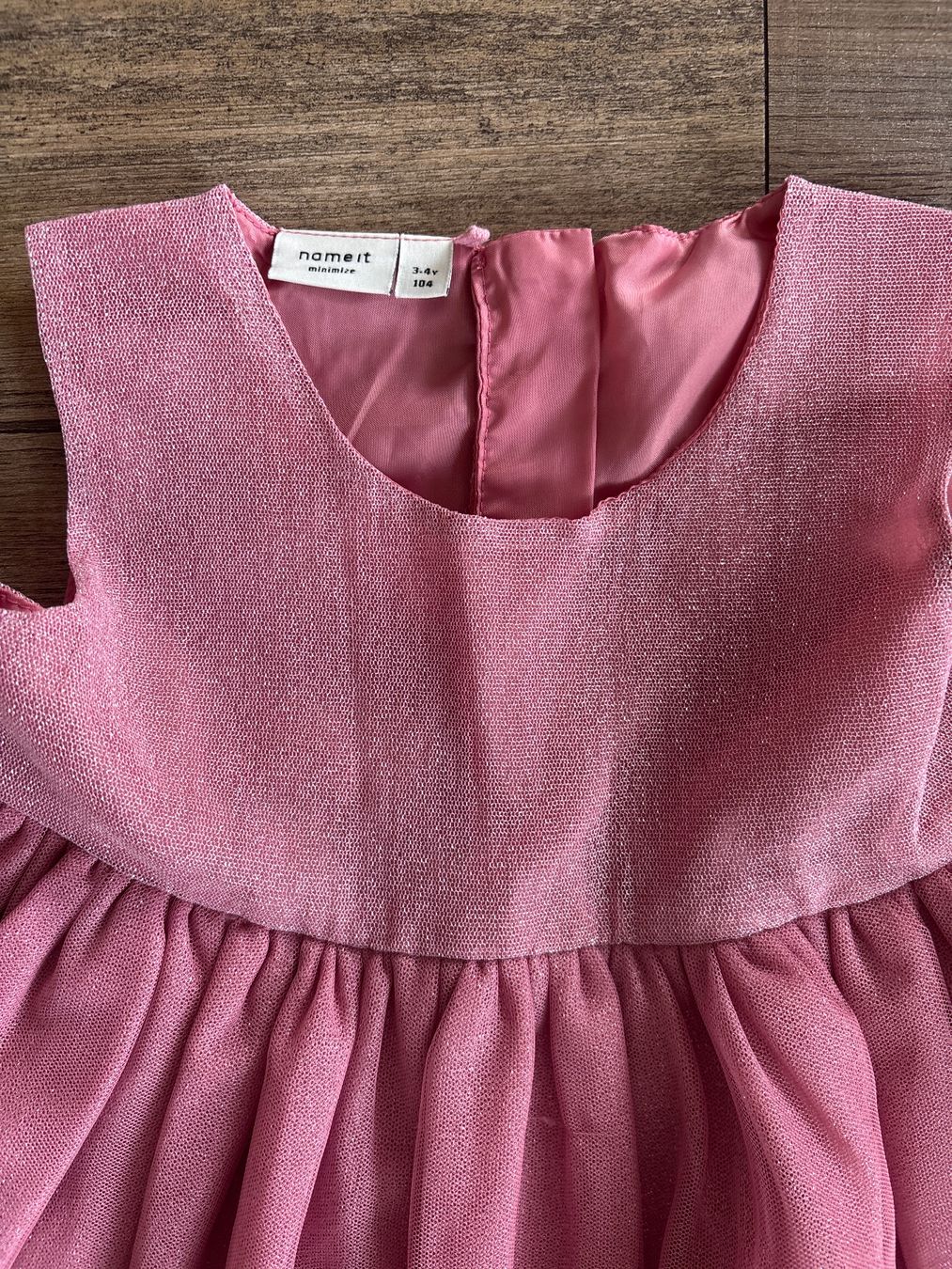 Kleider & Röcke: Festliches Kleid, Grösse 104, dezenter Glitzer – Gebraucht aus Hochdorf von asvi 1