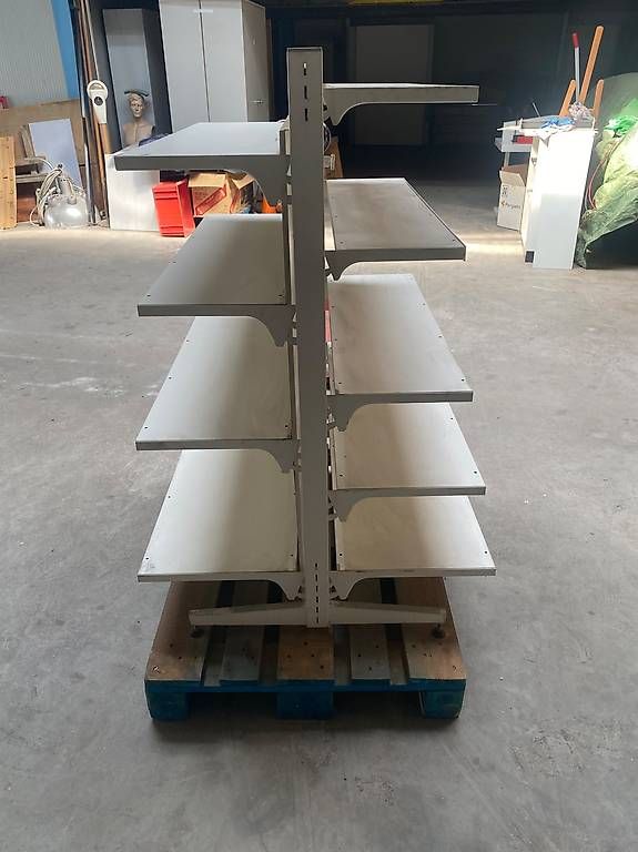 Regale: Étagères de garage, atelier – Gebraucht aus Chamoson von a_laroyale 2