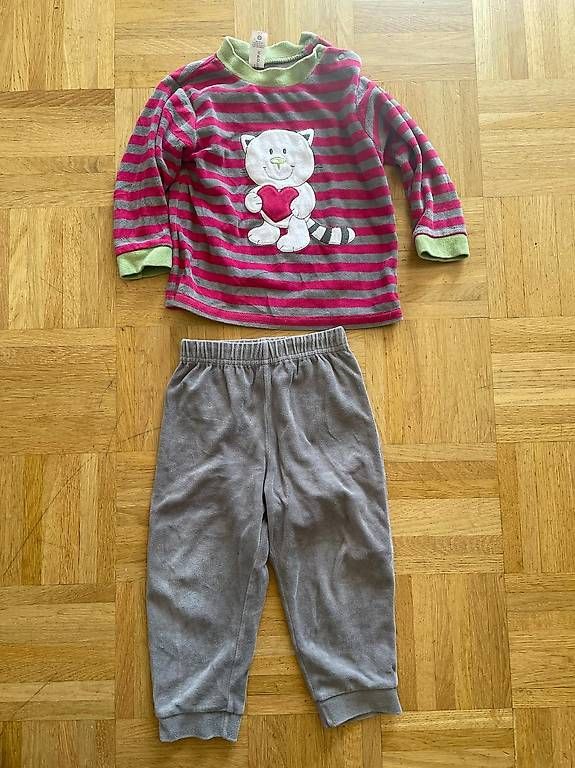 Pigiama & Simili: Frottee Pyjama Grösse 92 in pink grau – Usato da nidau venduto da sanyu80