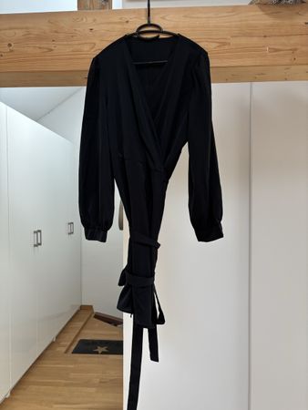 Schickes, leichtes Sommerkleid, schwarz, Grösse 38, neu!