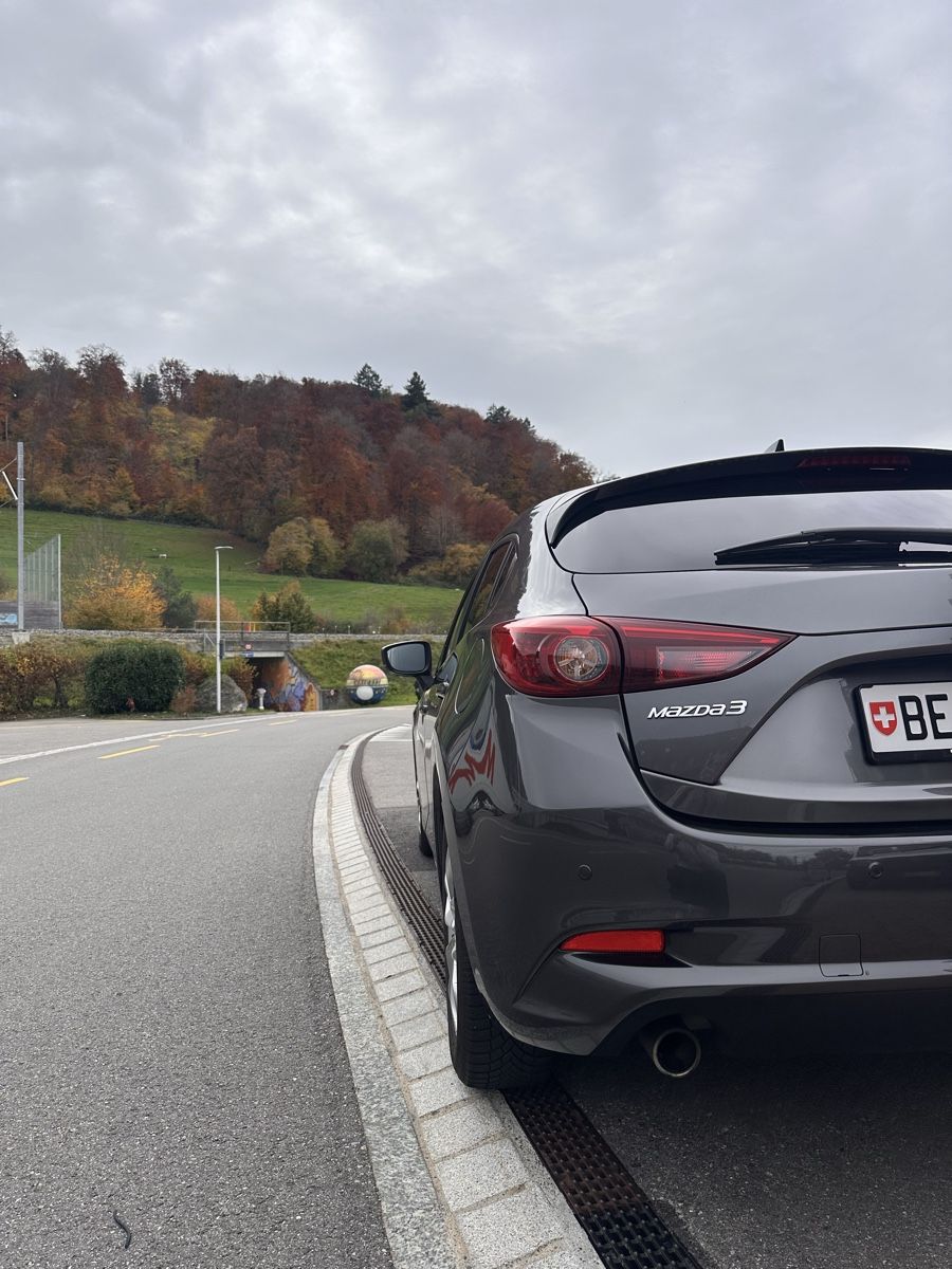 Mazda Automobili: Mazda 3 SKYACTIV-G 120 Ambition Plus – Usato da Wabern venduto da cos_z2z9 1