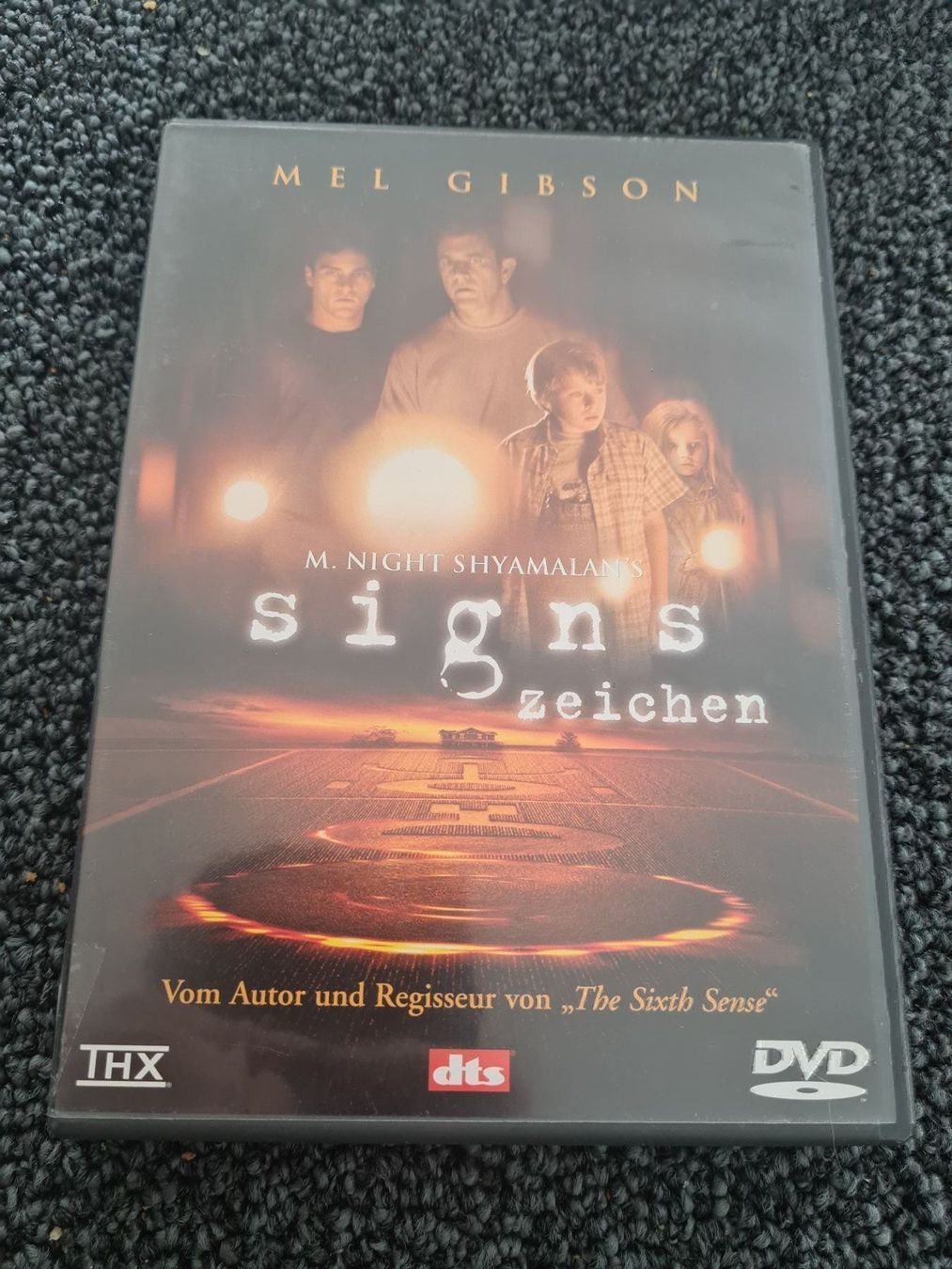 Tutti i DVDs: SIGNS ZEICHEN (7161) – Usato da Ruswil venduto da Ruck.Zuck.