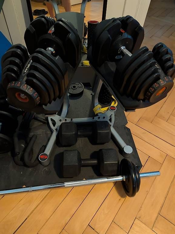 Bowflex Manubri & Pesi: Bowflex SelectTech Hanteln 2x 40kg (1090i) mit Ständer – Usato da Rorschach venduto da sumpfhai1 1