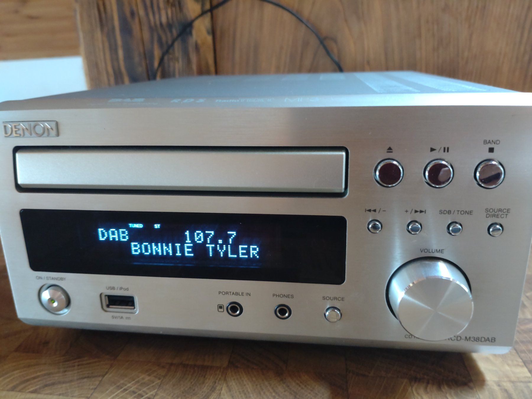Denon Ricevitori: CD Receiver Denon RCD-M38DAB Silber DAB + CD – Usato da Zürich venduto da lup_rbp6 1