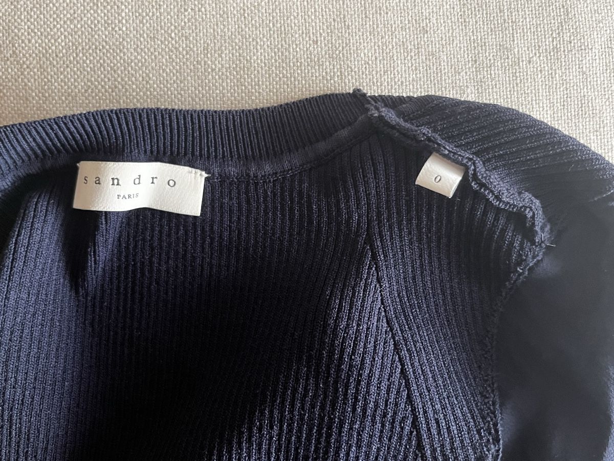 Sandro Pulls & Sweat-shirts: Sandro Langarmshirt dunkelblau   – D'occasion à Zürich par daki81 2