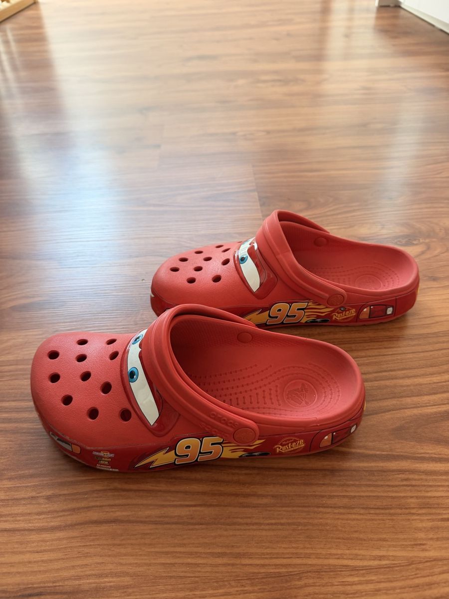 Crocs Scarpe da uomo: Clog Crocs Classic Lightning McQueen Gr. 38/39 – Nuovo (secondo la descrizione) da Engwilen venduto da bab_6lgn