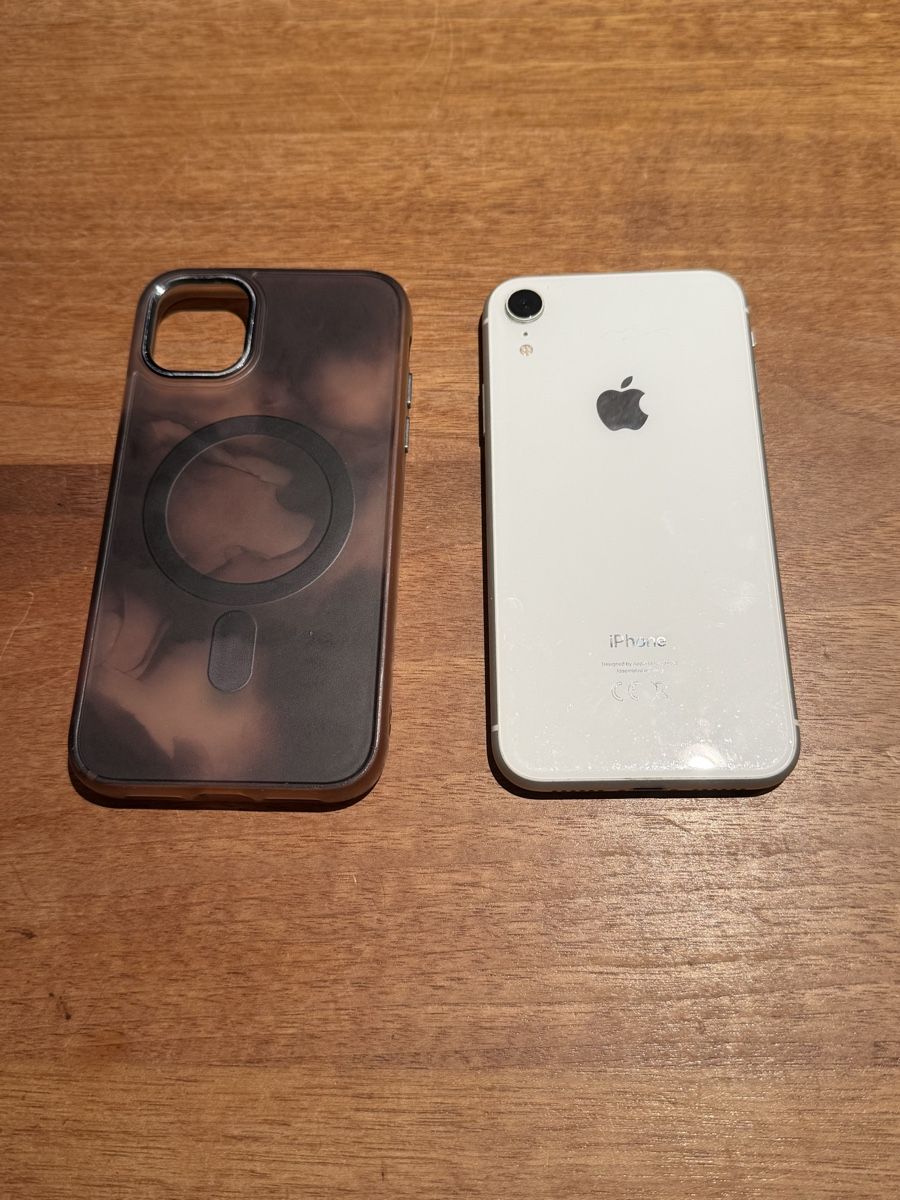 Apple Handys / Smartphones: IPhone XR weiss – Gebraucht aus Reinach BL von simek 2