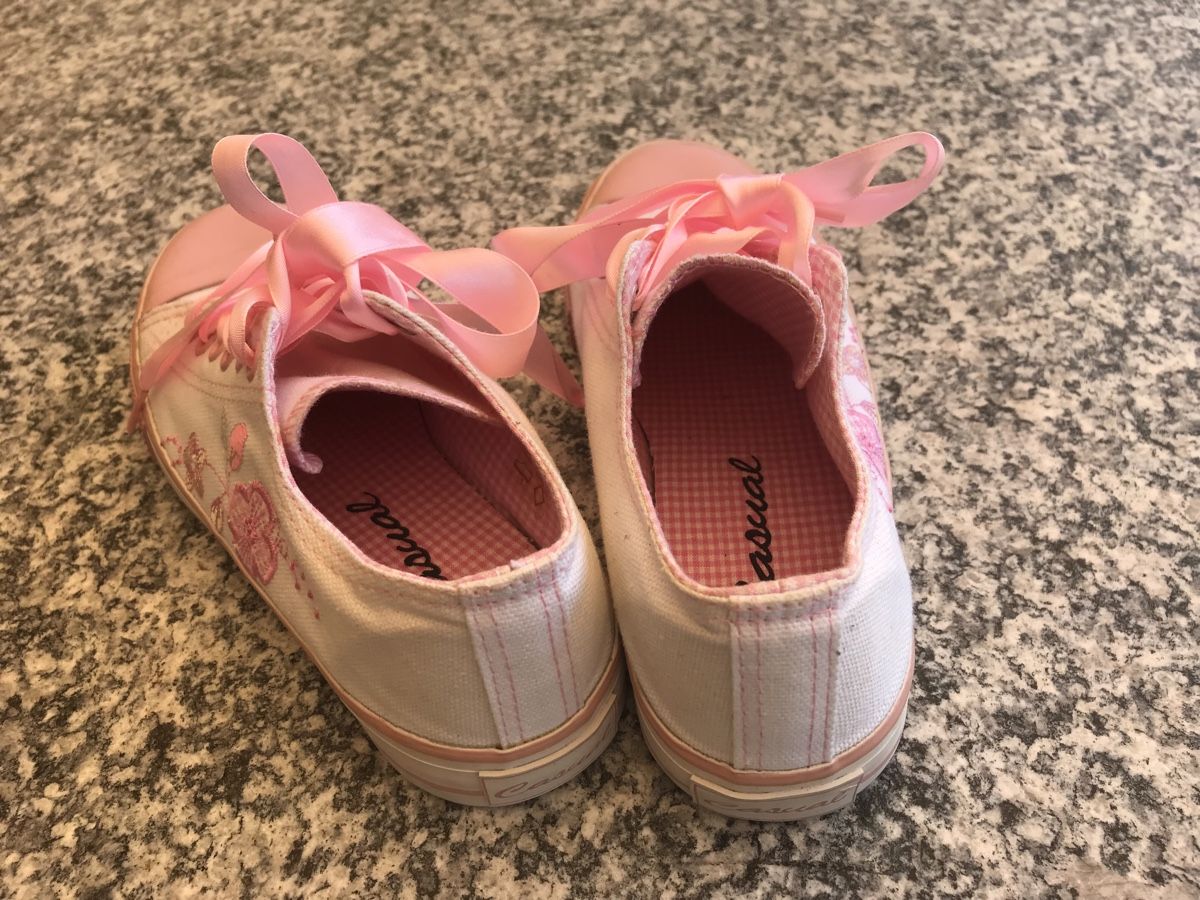 Chaussures filles: Sneaker weiss rosa – D'occasion à Laufen par mercedes420 4