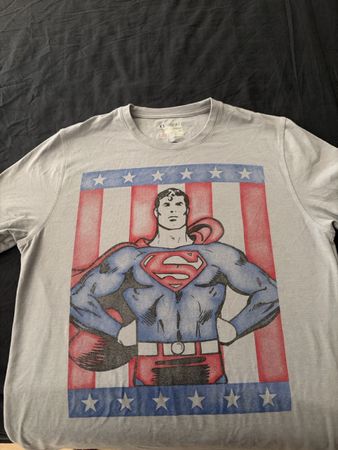 Under Armour T-Shirt Superman grau Grösse S gebraucht