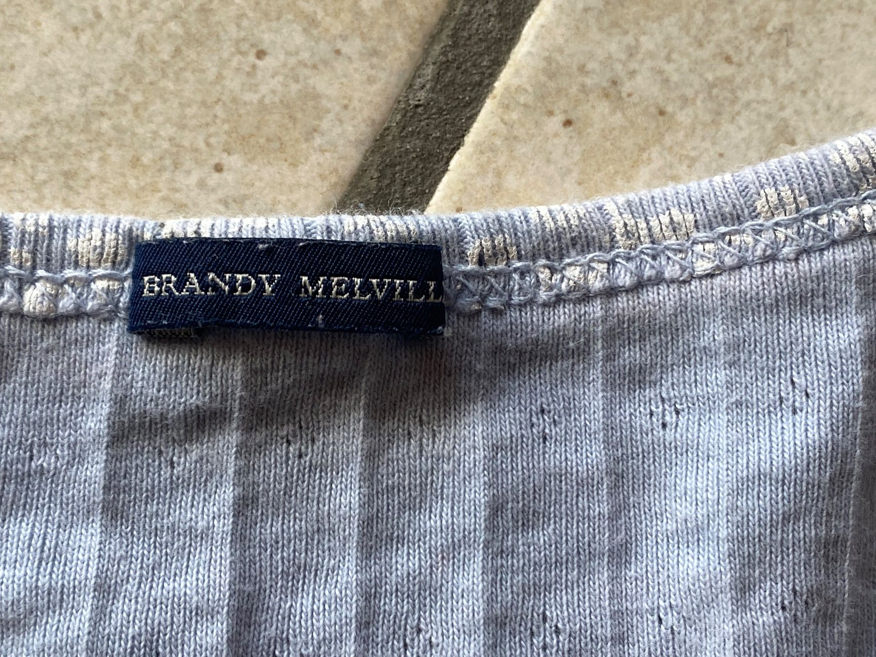 Brandy Melville Camicette, T-shirt & Top: Top XS Brandy Melville hellblau – Usato da Orpund venduto da Mary8972 9