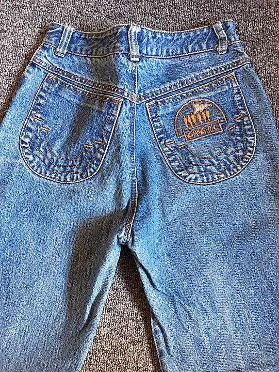 Jeans: 4 Jeans usagés. – Usato da Neuchâtel venduto da Rudjes 3
