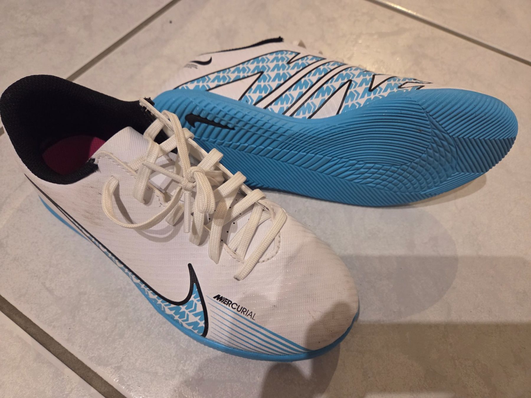Nike Scarpe per ragazzi: Nike Mercurial Hallenschuhe 36.5 – Usato da Gelterkinden venduto da Cel07 1