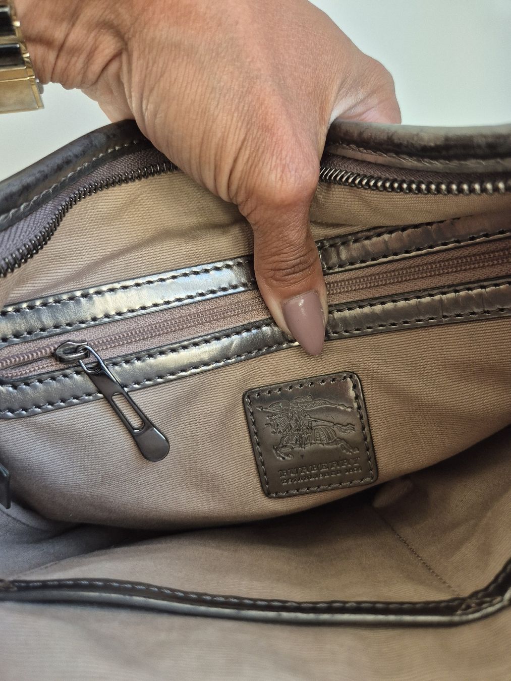 Burberry Taschen für Damen: Burberry Umhängetasche – Gebraucht aus Weisslingen von Airgate 3