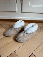 Hausschuhe beige-weiss warm gefüttert 40
