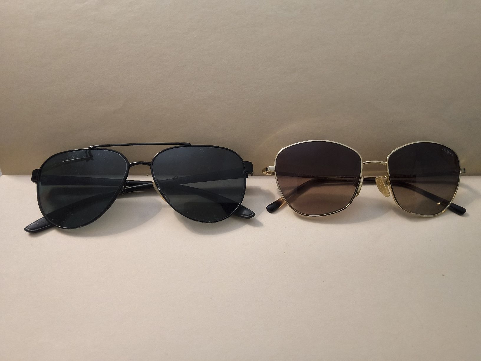 Prada Brillen & Gläser: 2 Sonnenbrillen – Prada & Vogue – Gebraucht aus Zürich von edu_kvc6