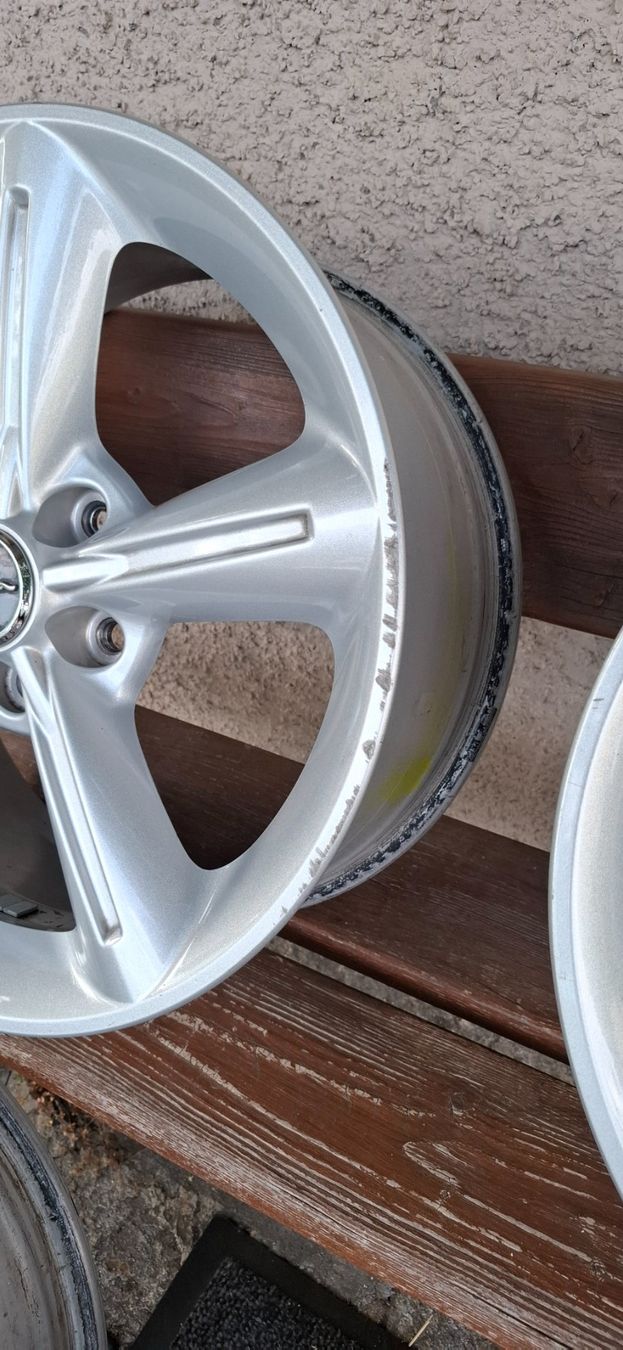 Ford Cerchioni: Cerchi originali Ford Mustang – Usato da Minusio venduto da cip_yby5 7