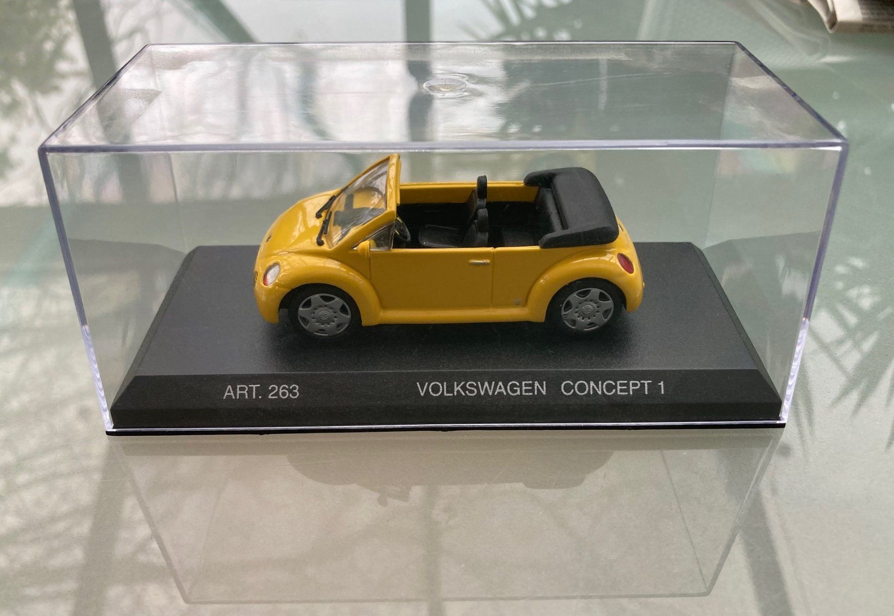 Modellautos: VW Concept 1 Cabriolet von 1994 – Neu und originalverpackt aus Wolfhausen von signat 2