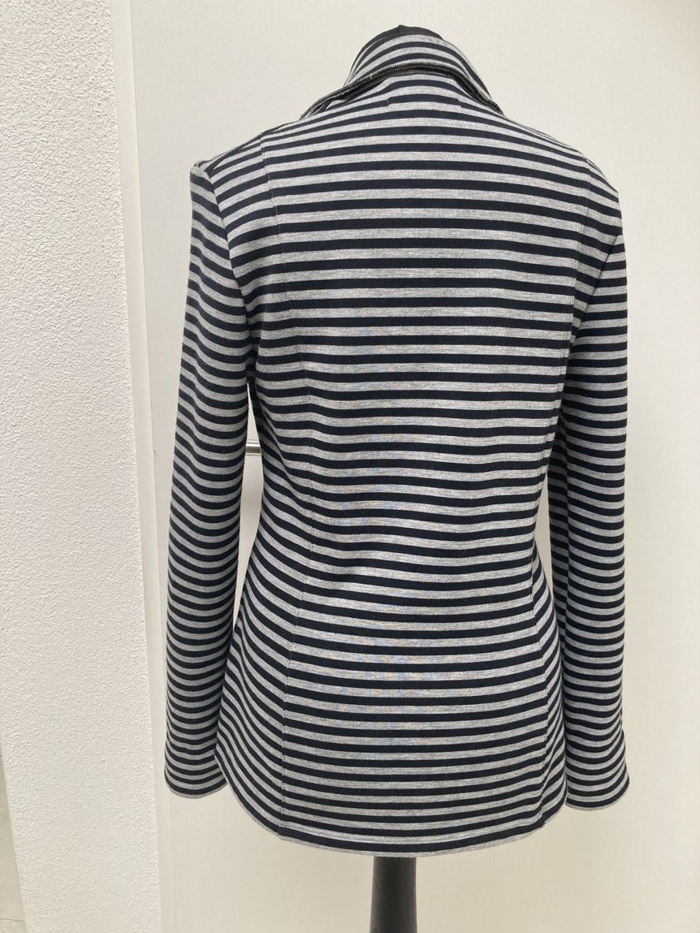 Comma Jacken: Blazer gestreift blau/grau. Gr. 36 Marke comma – Neu (gemäss Beschreibung) aus Glattpark (Opfikon) von Pangie 2