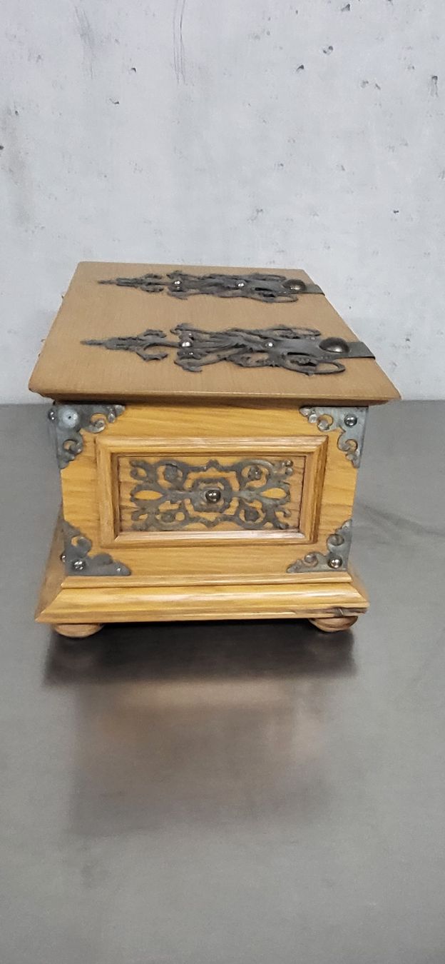 Portagioie: Schmuckschatulle aus Holz – Usato da Zürich venduto da timbuktu03 4