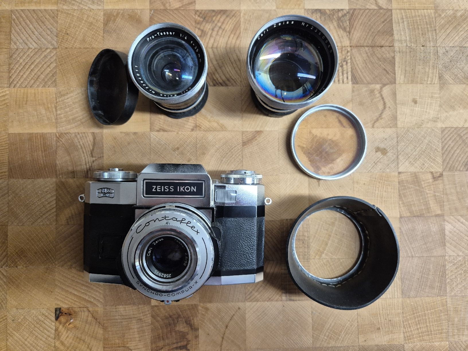 Zeiss Fotocamera: Zeiss Ikon mit drei Objektiven – Usato da Thalheim AG venduto da dunkymunky