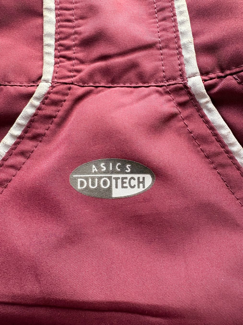 Asics Giacche: Vintage Asics Windbreaker – Usato da Wigoltingen venduto da _vntg_ 4