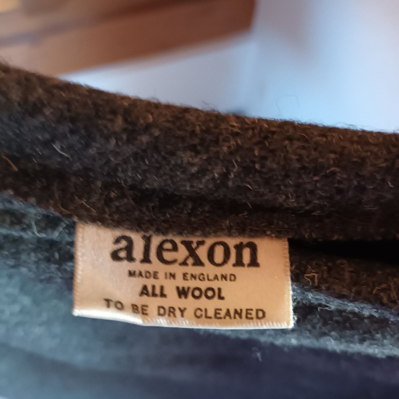Gonne: Jupe pure Wool    Made in England – Usato da Bäretswil venduto da ricoric 2