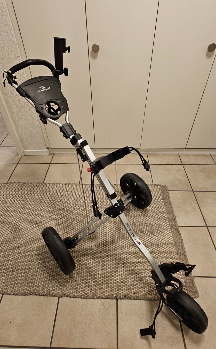 Mazze & Set: US Kids Golfset mit Golfwagen – Usato da Emmenbrücke venduto da TW7 4