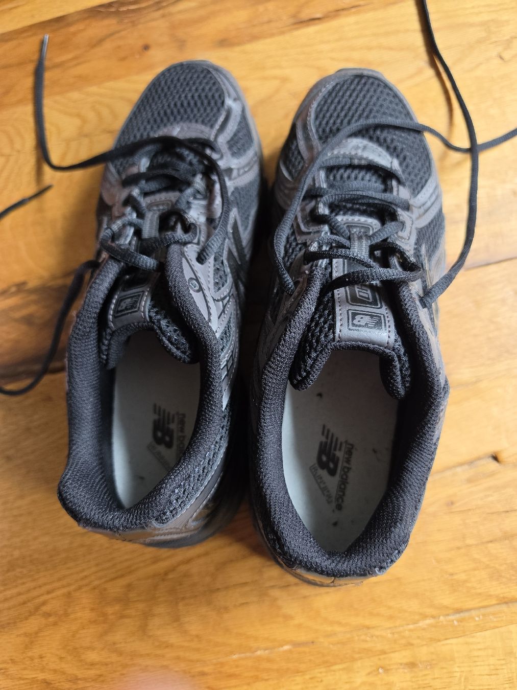 New Balance Herrenschuhe: New Balance, schwarz – Neu (gemäss Beschreibung) aus Safenwil von Flaboenel 1