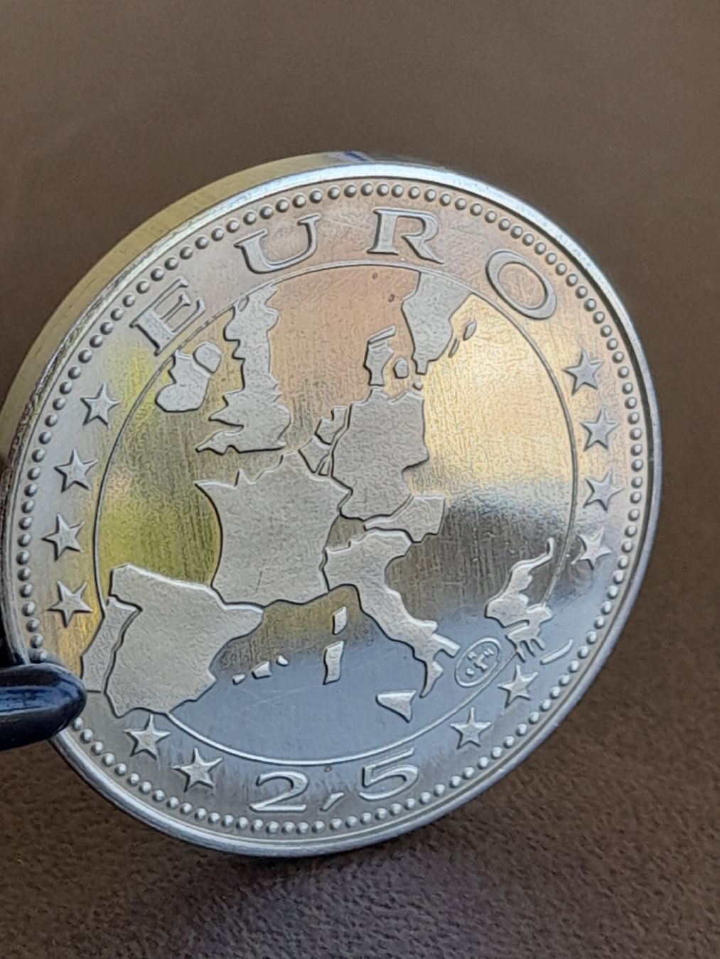 Tutti le monete: 2½ Euro Die große Flut 1997 "Helden an der Oder" – Usato da Basel venduto da Basel_20 7
