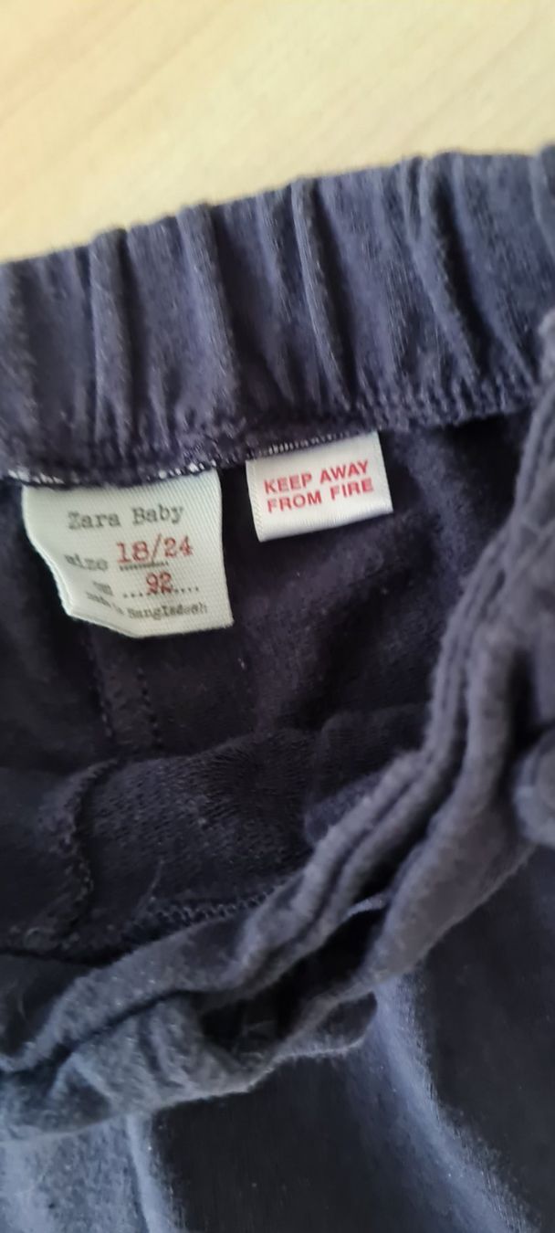 Zara Pantalons: Zara Baby Gr. 92 Dunkelblau – D'occasion à Wallisellen par T8304T 1