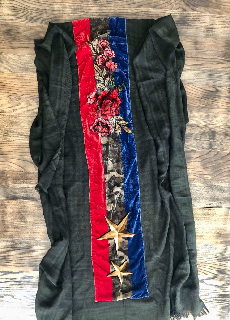 Foulards, Tücher & Schals: Einzigartiger Schal Mel & Davis NY made in India – Gebraucht aus Berg am Irchel von Zweiti_Chance 1