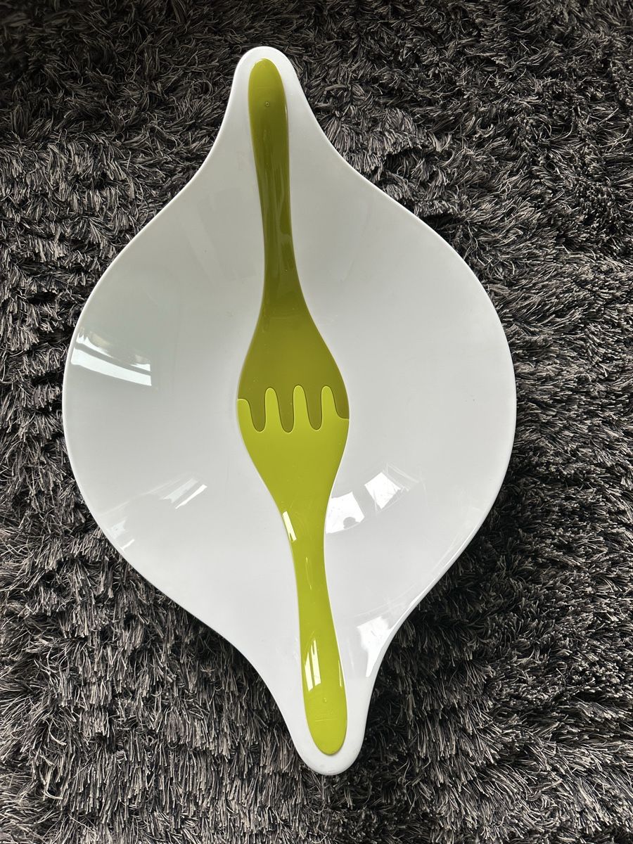 Ciotole: Salatschüssel weiss, Design Schale mit 2 Gabeln – Nuovo (secondo la descrizione) da Niedergösgen venduto da 7591