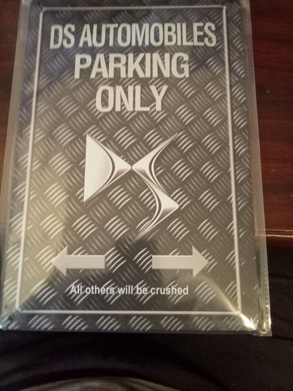 Insegne: Metallic Blechschild -DS AUTOMOBILES-PARKING ONLY – Nuovo e nell'imballaggio originale da Rupperswil venduto da big-one-sale