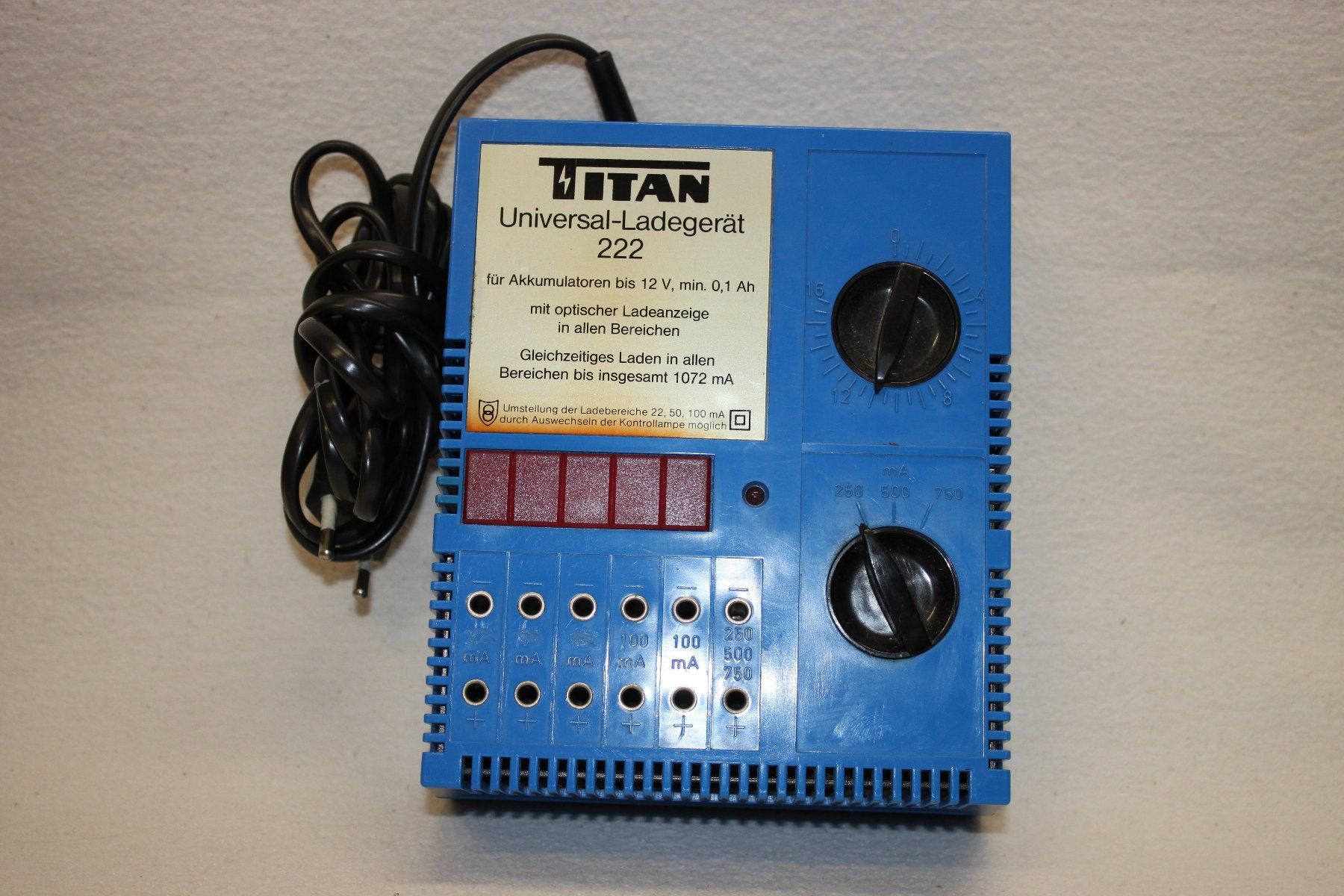 Caricatori & Batterie: Titan Universal Ladegerät 222 – Usato da Thun venduto da Fbchm