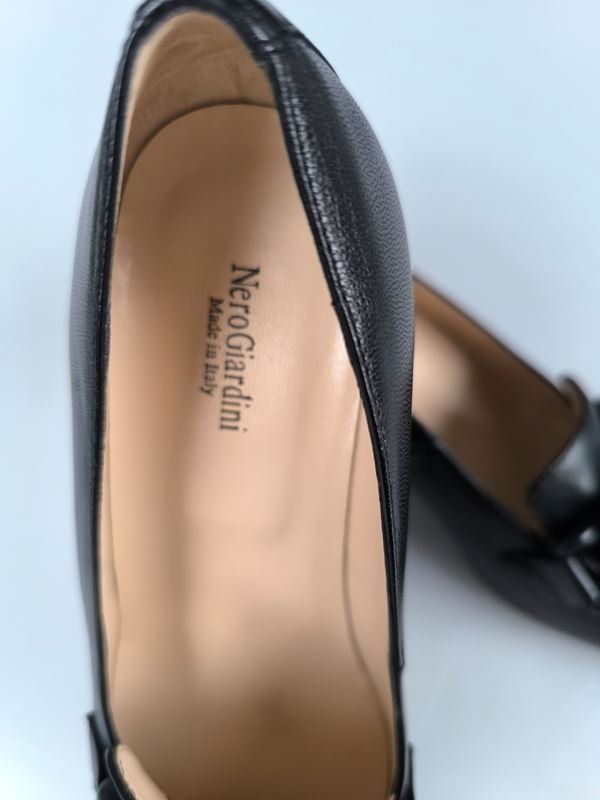 Chaussures femmes: NEROGIARDINI Schuhe – D'occasion à Rüti ZH par Restwert_Rueti_ZH 1