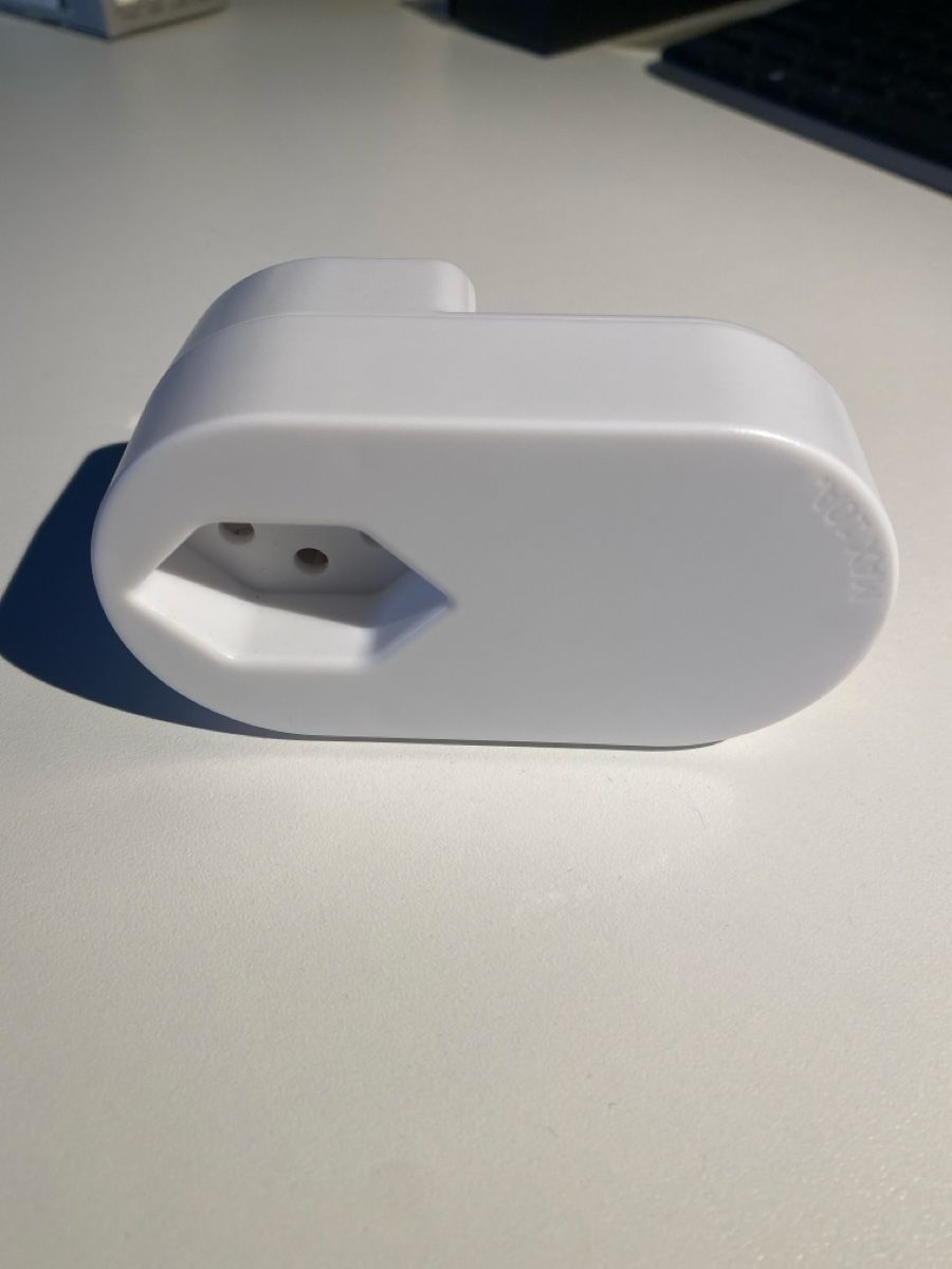 Ikea Spine: Geschaltete Steckdose Ikea – Usato da Mönchaltorf venduto da Barolf 1