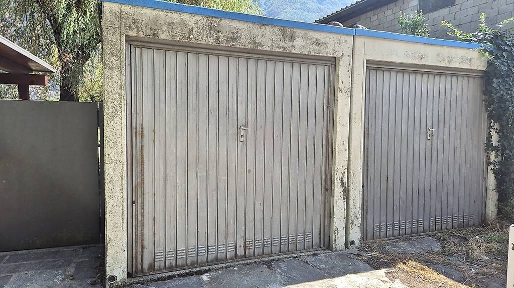 CDs: Box auto prefabbricato  – Gebraucht aus Iragna von Tauceti