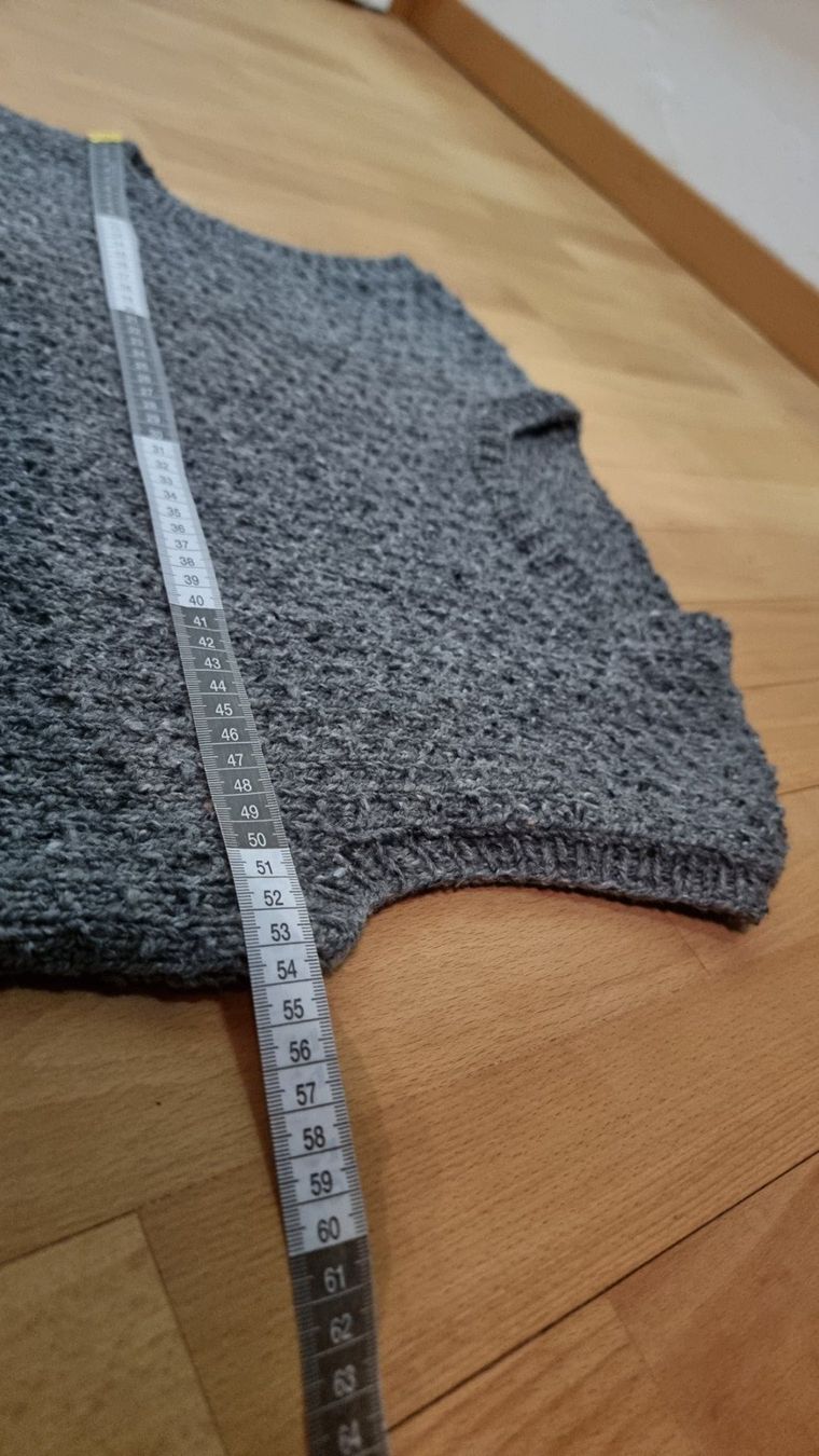Gilets & Westen: Stylische Strickweste, Gr. 38/40, Herbst Trend – Gebraucht aus Wald ZH von CapLux 6