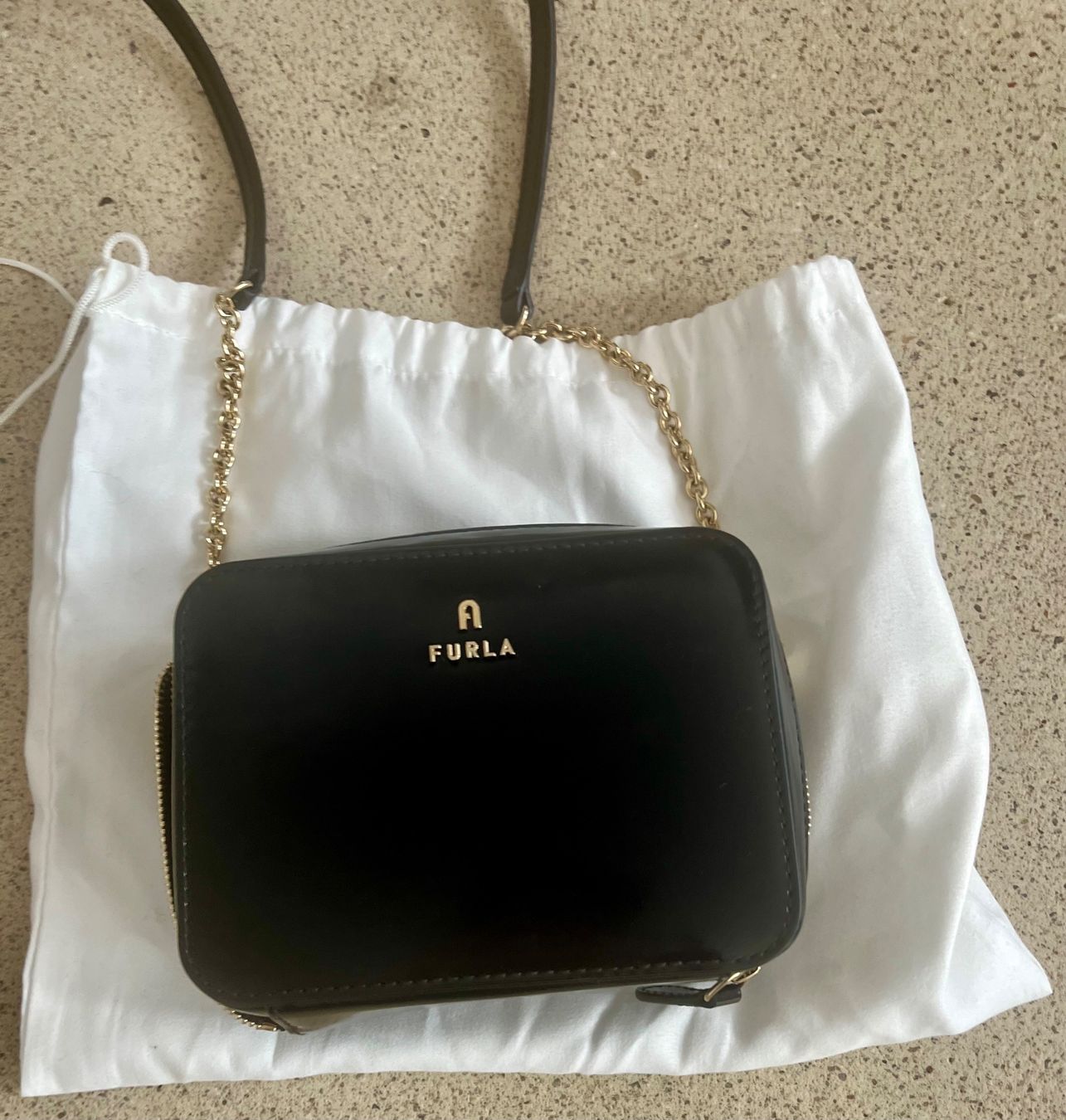 Furla Borse da donna: NEU CAMELIA MINI CAMERA CASE – Nuovo e nell'imballaggio originale da Zürich venduto da Jaskam