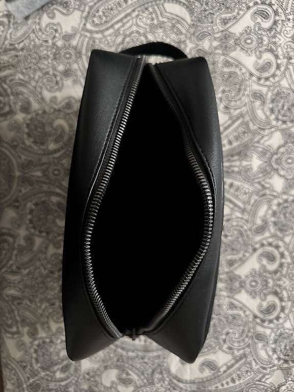 Kosmetikkoffer: Calvin Klein Essential Washbag – Gebraucht aus Dübendorf von trustedpicks 2