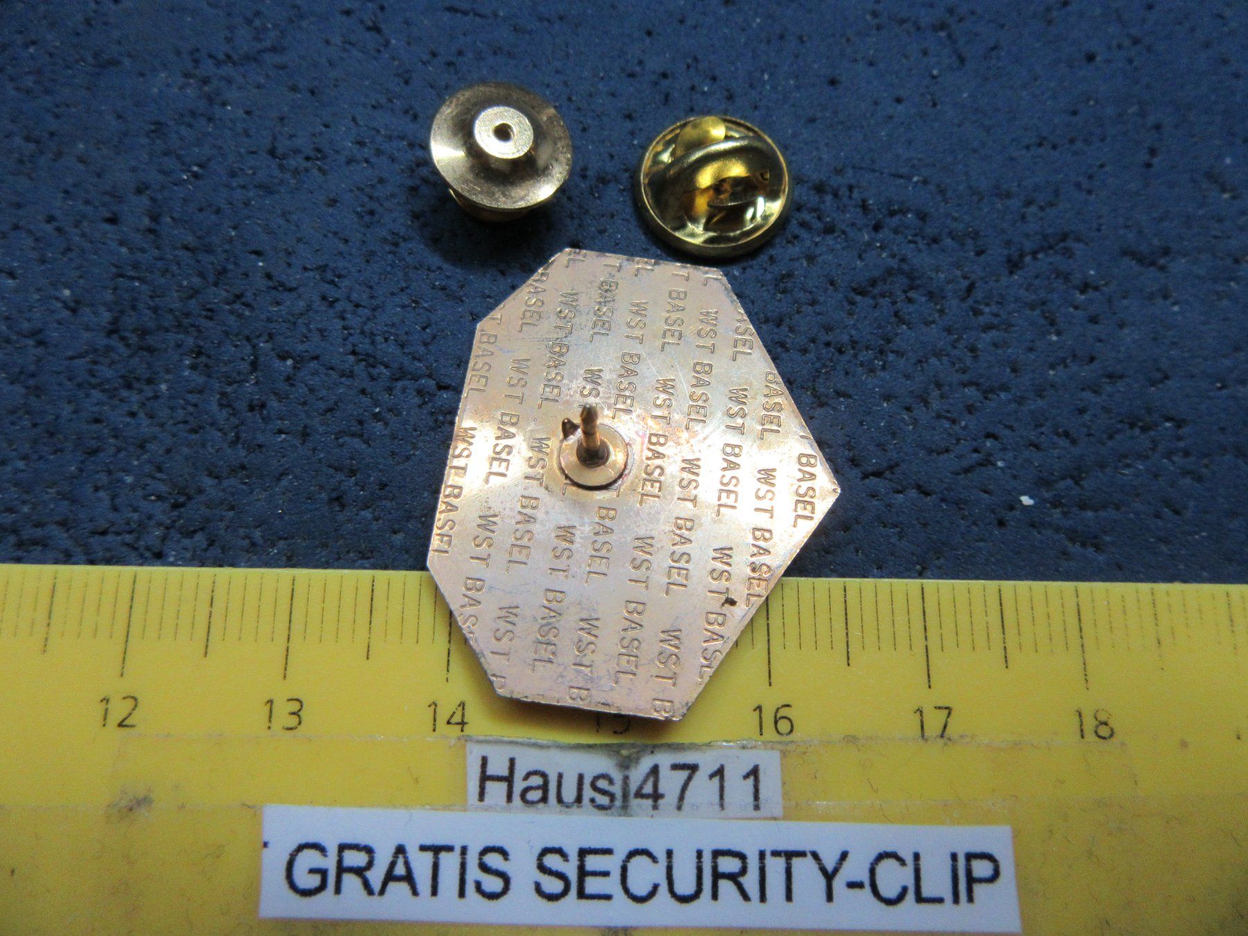 Swiss Plaketten & Abzeichen: APPENZELL SENN PIN GLASIERT – Gebraucht aus Ettingen von Hausi4711 1