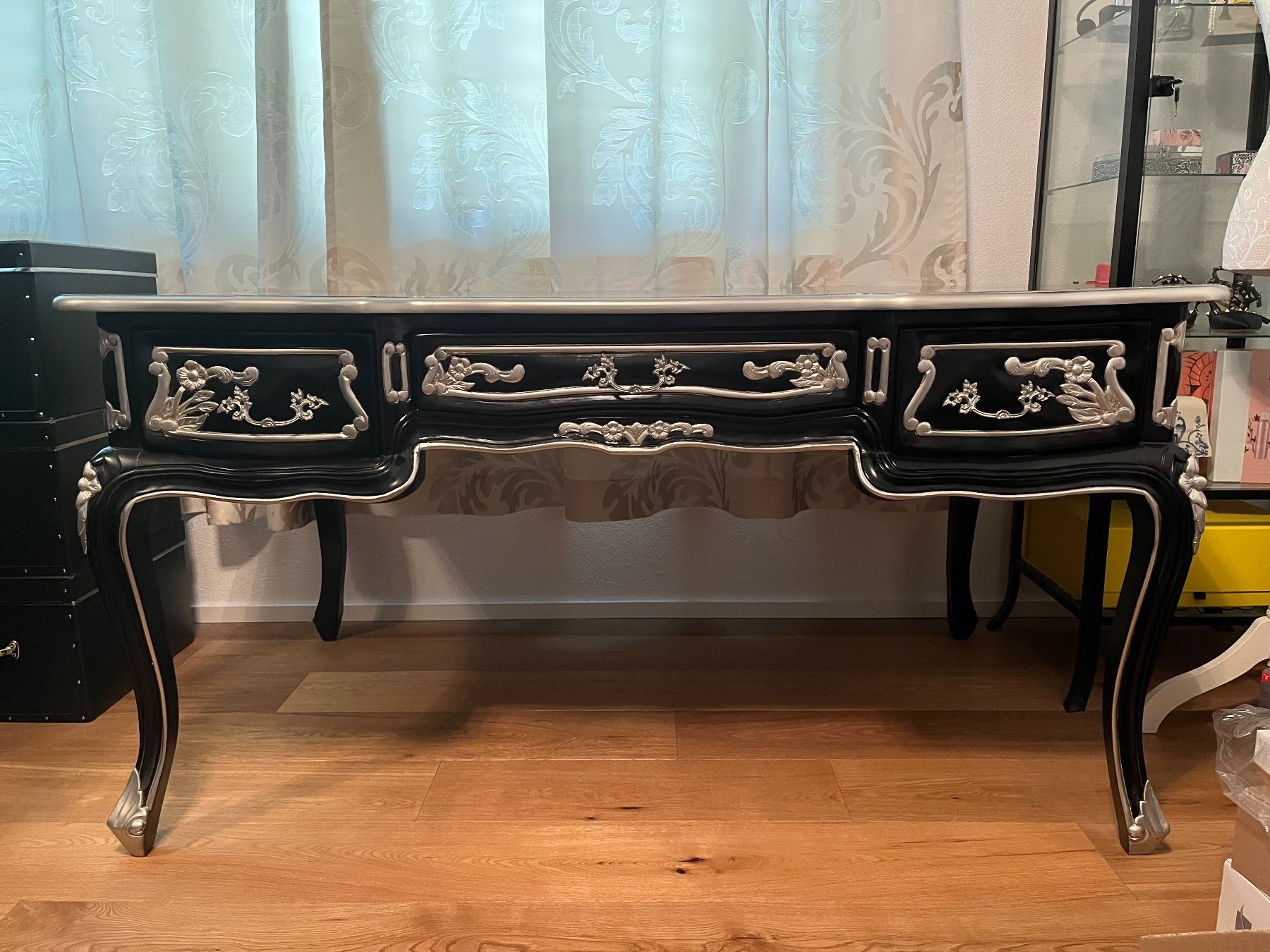 Schreibtische: Schreibtisch Barock – Gebraucht aus Greppen von Deby04