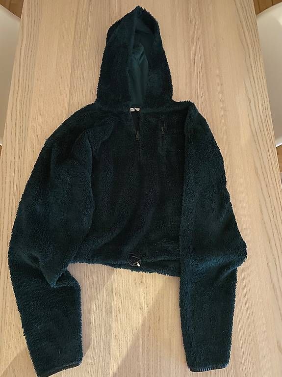 Pullover & Sweatshirts: Kuschelpulli in Groesse 34 – Gebraucht aus Zürich von sti_s6p8