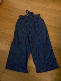 Hosen: Pantacourt évasé t.128 – Gebraucht aus Boudry von Lamue01