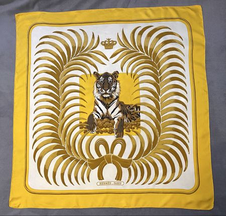 Hermés  Paris — Foulards