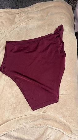 BORDEAUX ONE SHOULDER