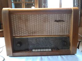 Antiker Radio Resonar