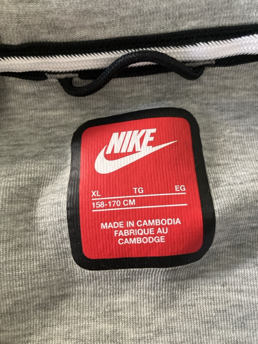 Nike Giacche & Cappotti: nike tech fleece jacke – Usato da riggisberg venduto da yiin 1